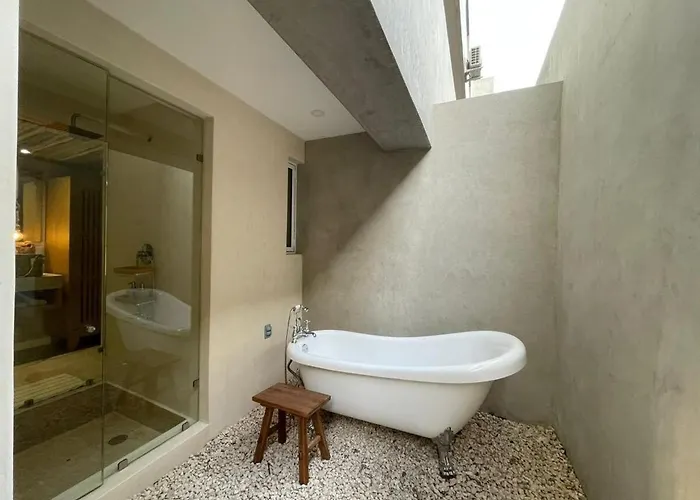 New With Bathtub And Jacuzzi Tulum