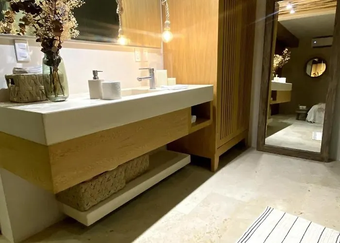 New With Bathtub And Jacuzzi Apartment